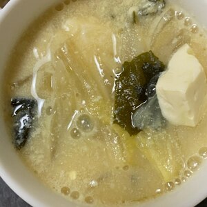 味噌汁習慣(^^)キャベツ＋ワカメ＋ツナ缶＋豆乳♪